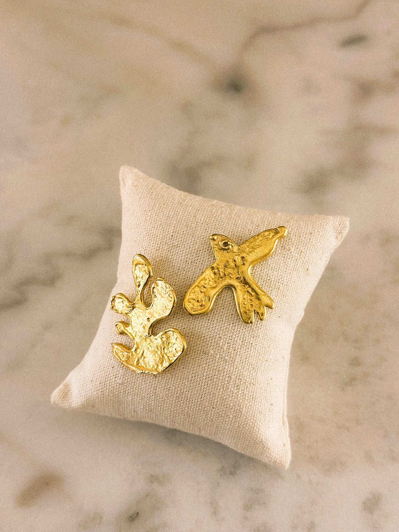 Boucles d’oreilles asymétriques, N°01 • Les "Matisse"